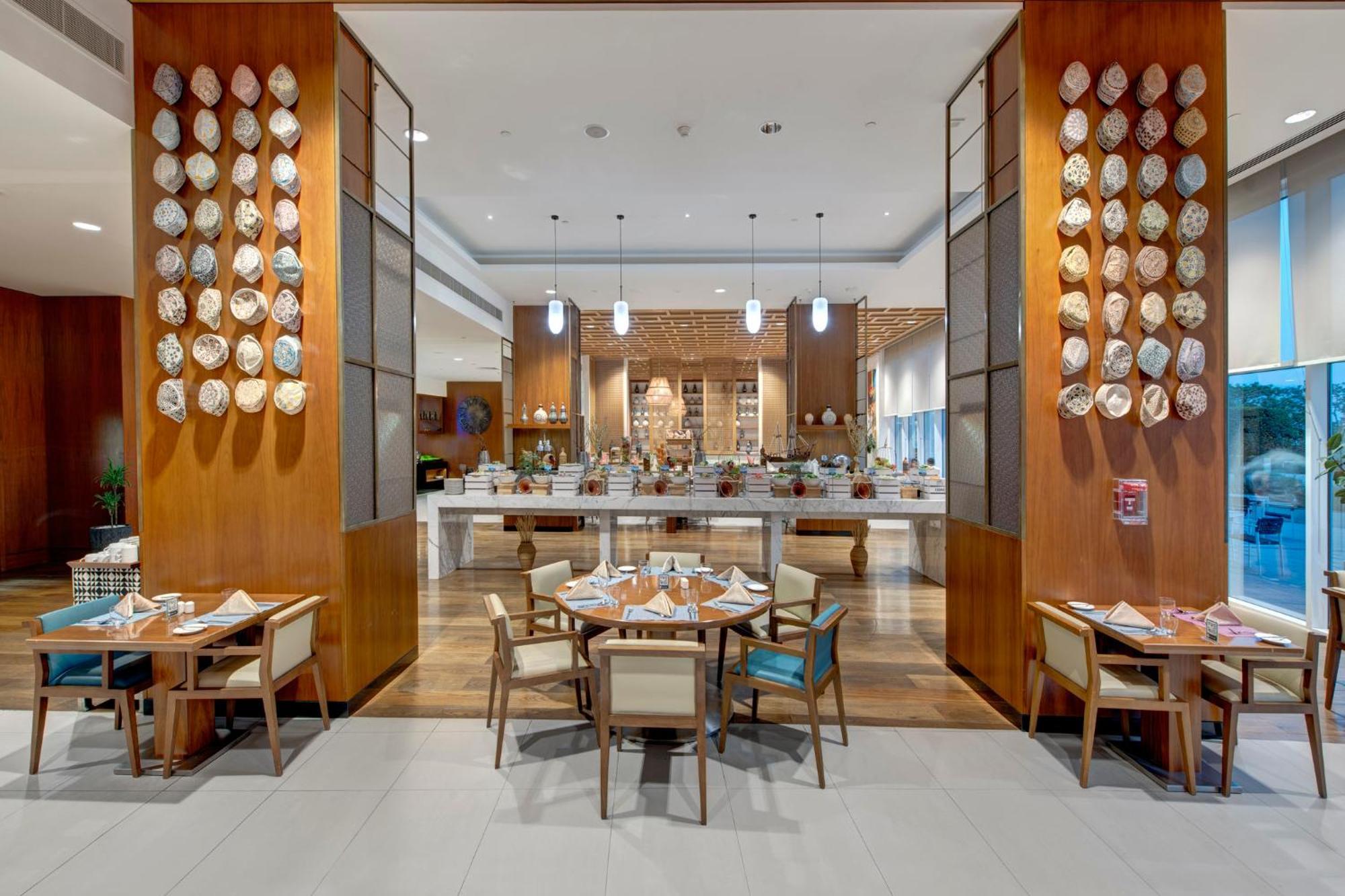 Crowne Plaza Muscat Ocec By Ihg Hotel Ngoại thất bức ảnh