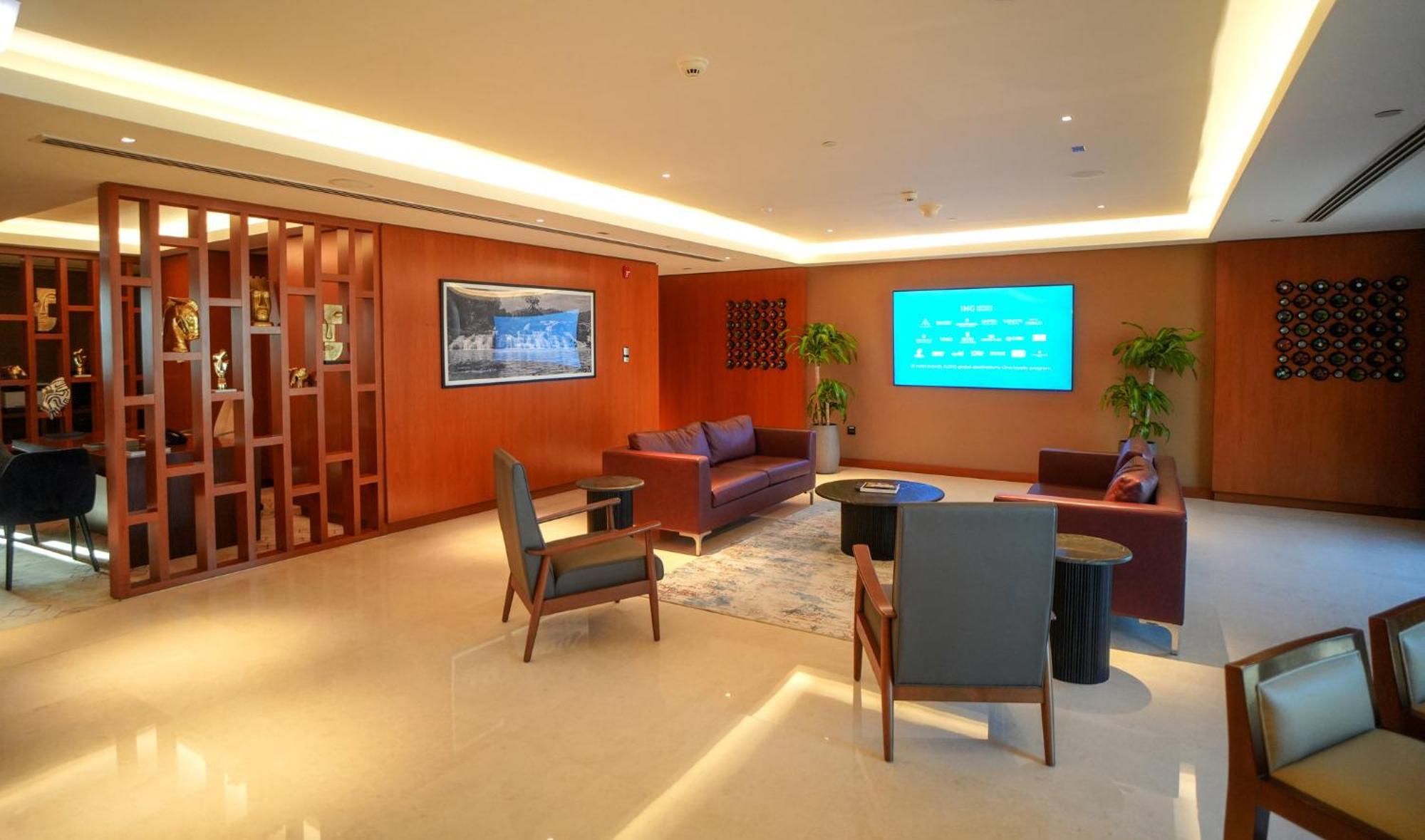 Crowne Plaza Muscat Ocec By Ihg Hotel Ngoại thất bức ảnh