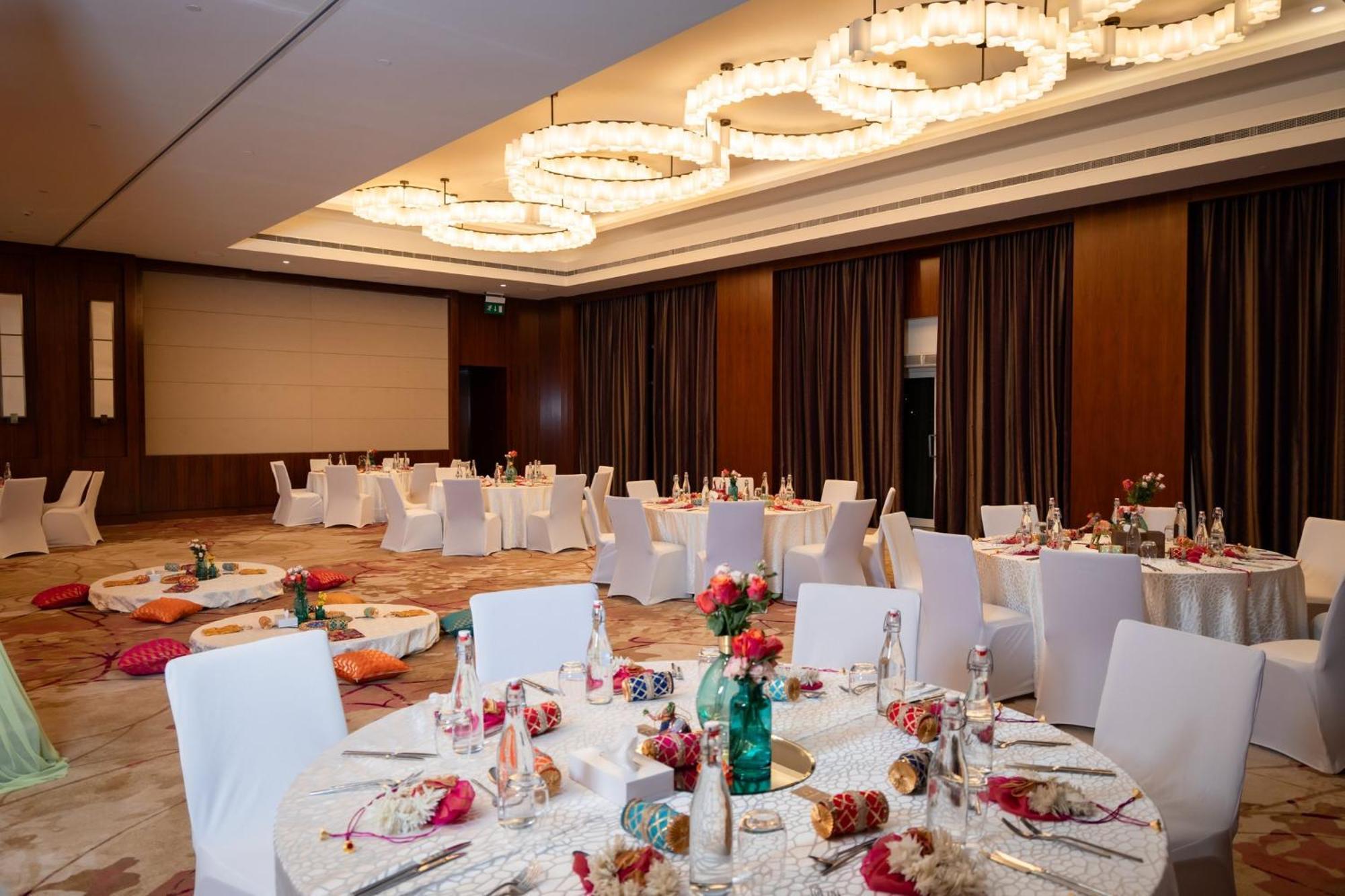 Crowne Plaza Muscat Ocec By Ihg Hotel Ngoại thất bức ảnh